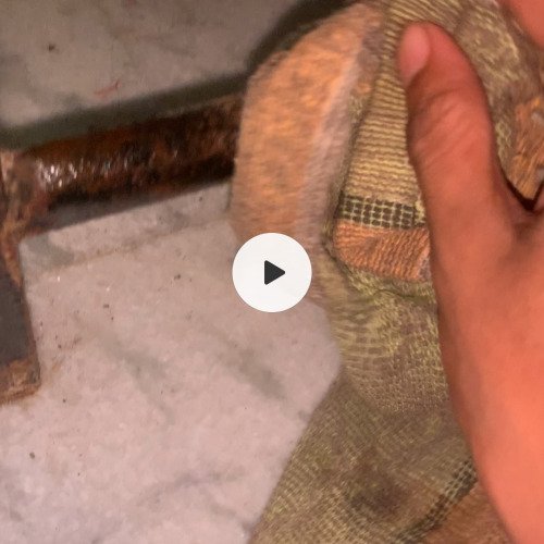 Cleaning the rusted iron