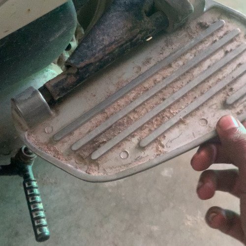Footrest cleaning