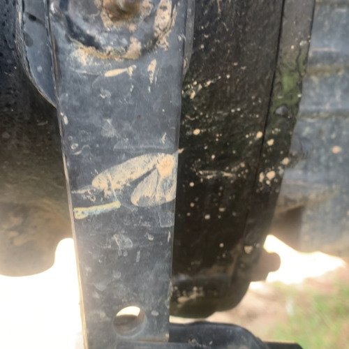 Tractor steering linkage