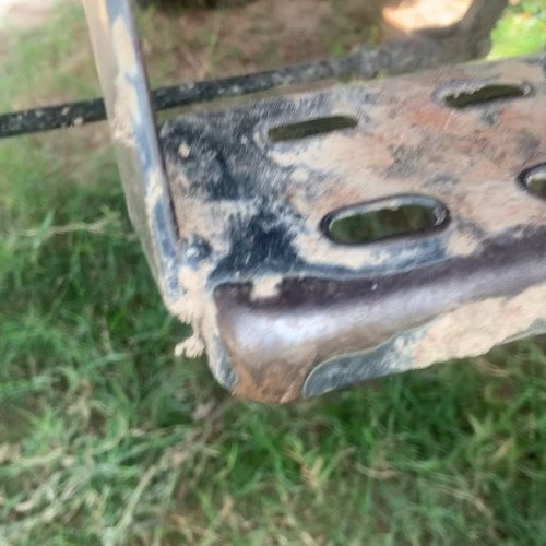 Tractor bumper cleaning