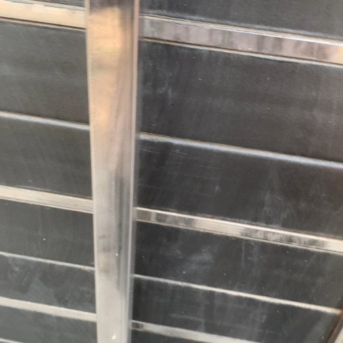 Dirty gate steel handle cleaning