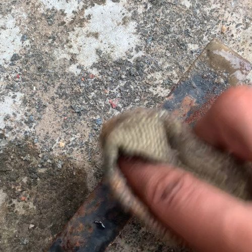 Rust cleaning from iron knife