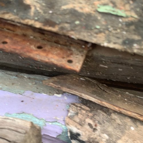 Wooden door hitch cleaning