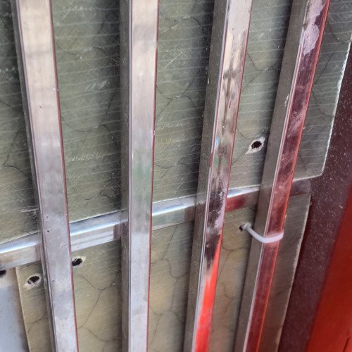Door steel pipes cleaning