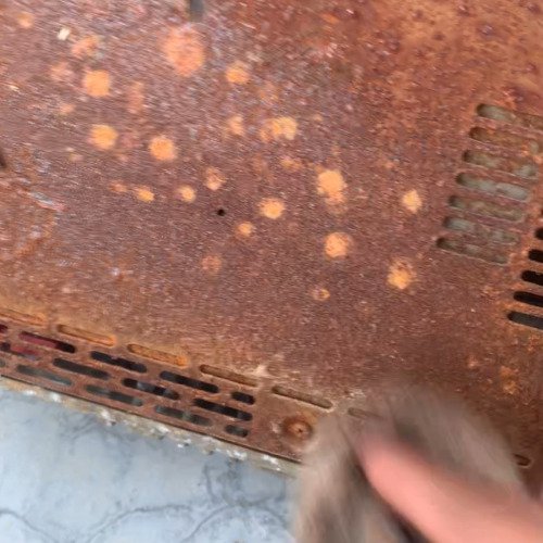Old rusted stabilizer cleaning