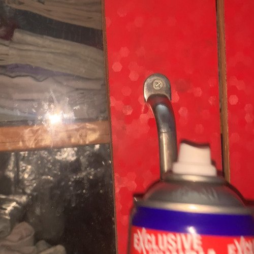 Almirah gate handle cleaning