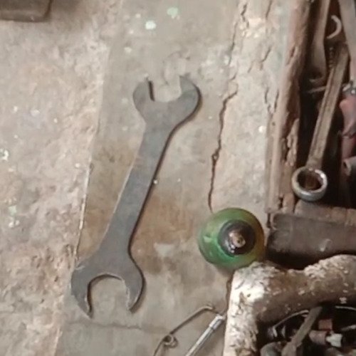 Wrench cleaning