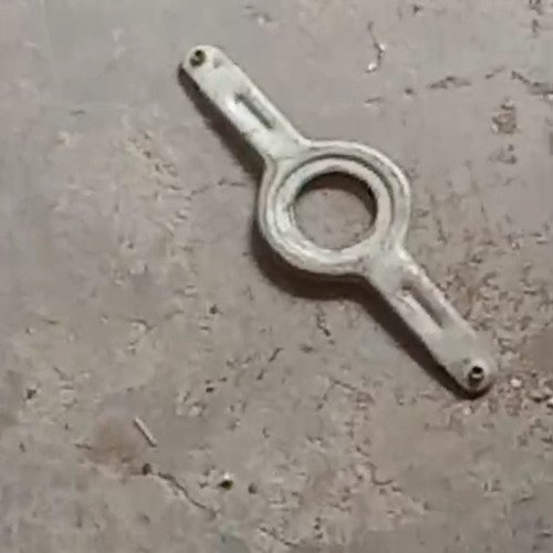 Spanner wrench cleaning