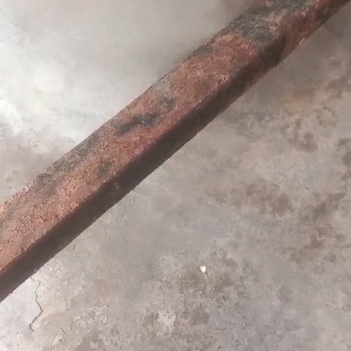 Rusted iron angle cleaning