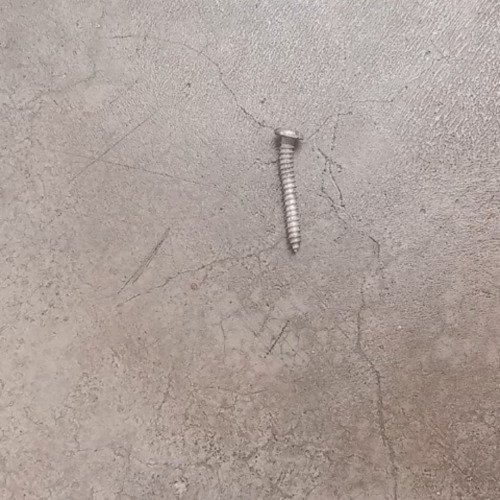 Cleaning allen head screw