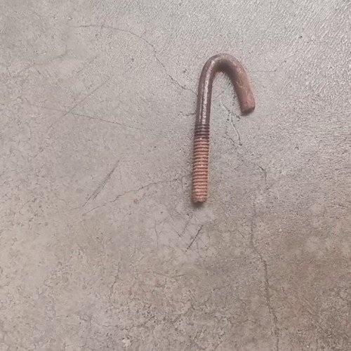 Bended hook cleaning