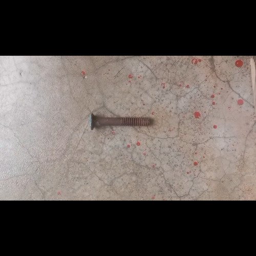 Old rusted nail cleaning