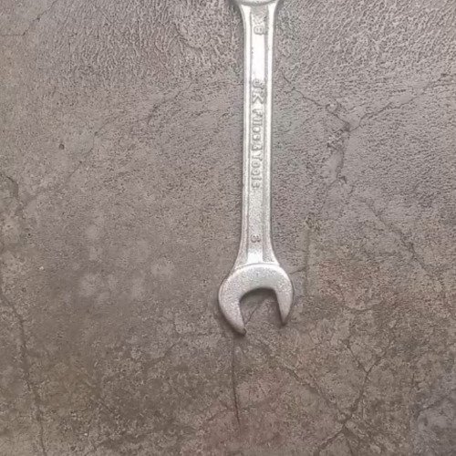 Dirty wrench cleaning