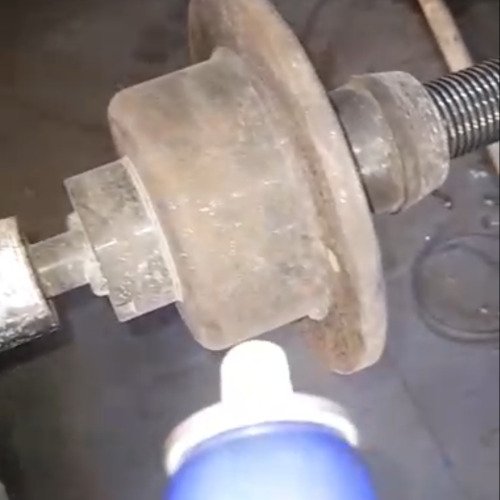 Machine wheelie cleaning