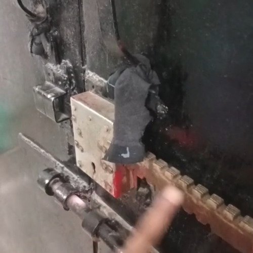 Gate lock cleaning up