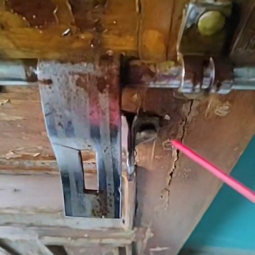 Cleaning rust from handle