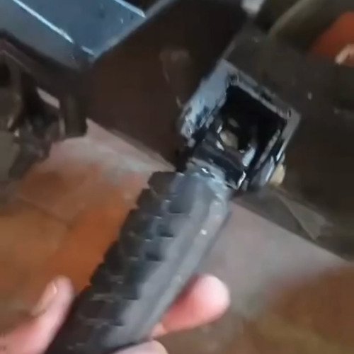 Rust removal from cycle foot rest