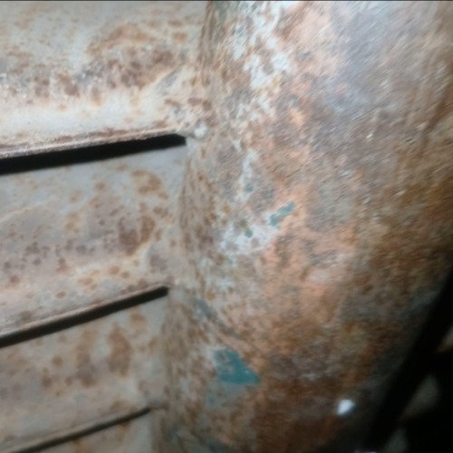 Dusted iron gate cleaning