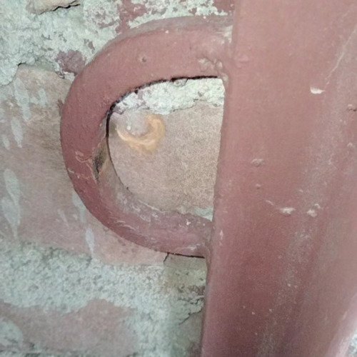 Iron gate lock cleaning