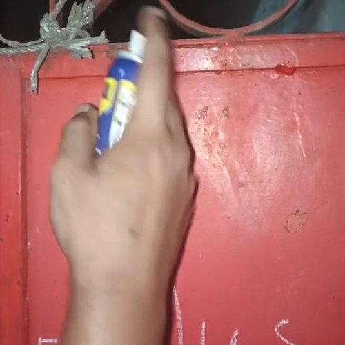 Cleaning dirty iron gate