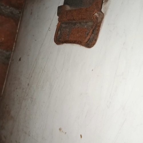 Belt buckle cleaning