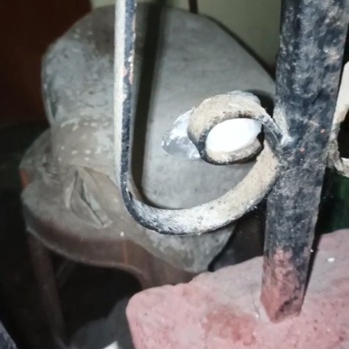 Stairs railing cleaning