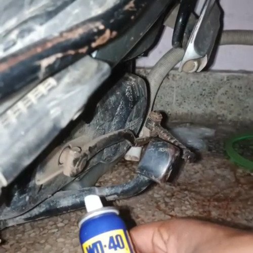 Scooty stand cleaning