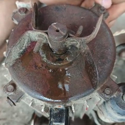 Electric generator cleaning