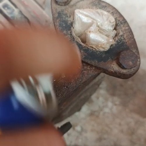 Motor pipe cleaning