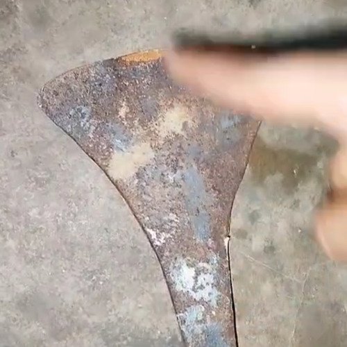 Axe cleaning