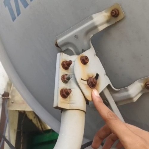 Satellite dish cleaning