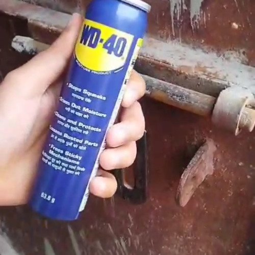 Cleaning Iron bolt lock