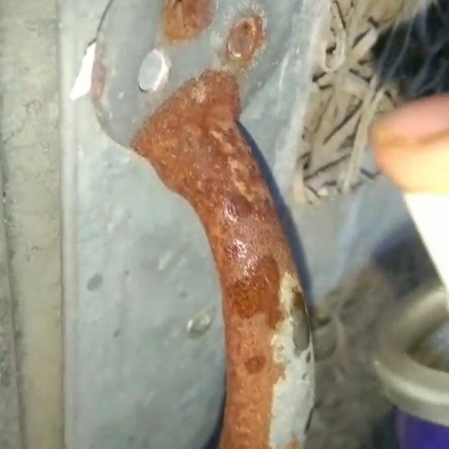 Cleaning rusted iron