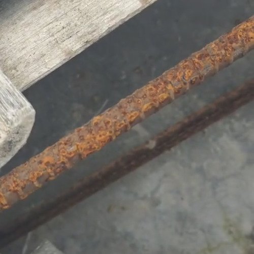 Rusted iron Bar cleaning