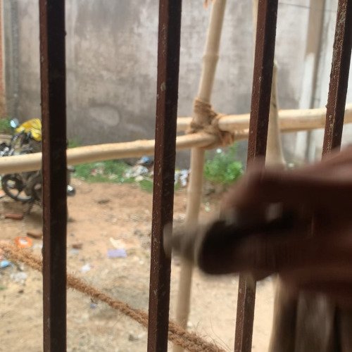 Iron window cleaning