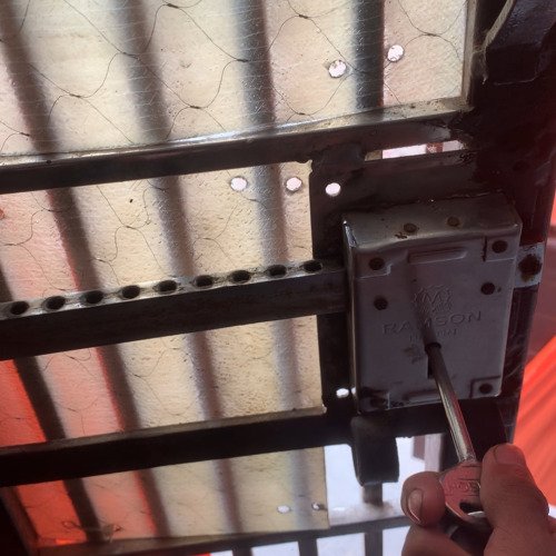 Door jammed lock cleaning